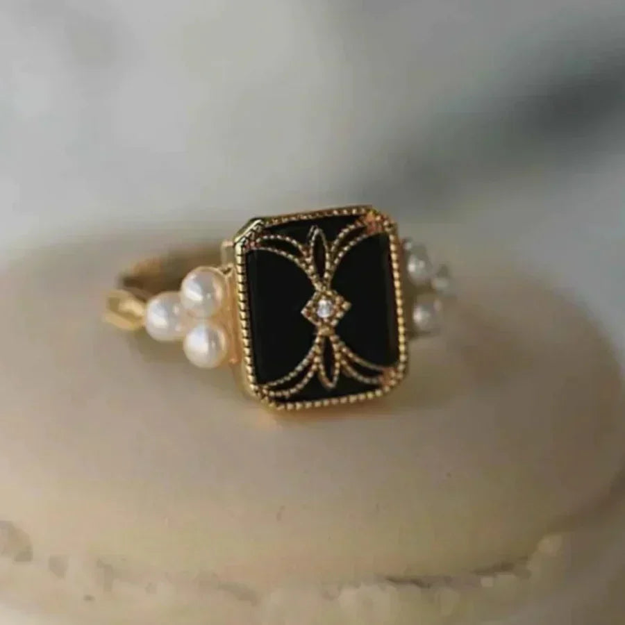 Antique Black Pearl Golden Ring | Gold