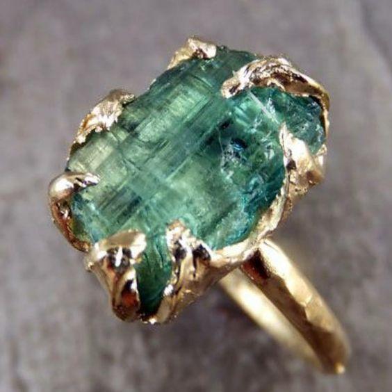 Antique Green Inlaid Glass Ring | Gold